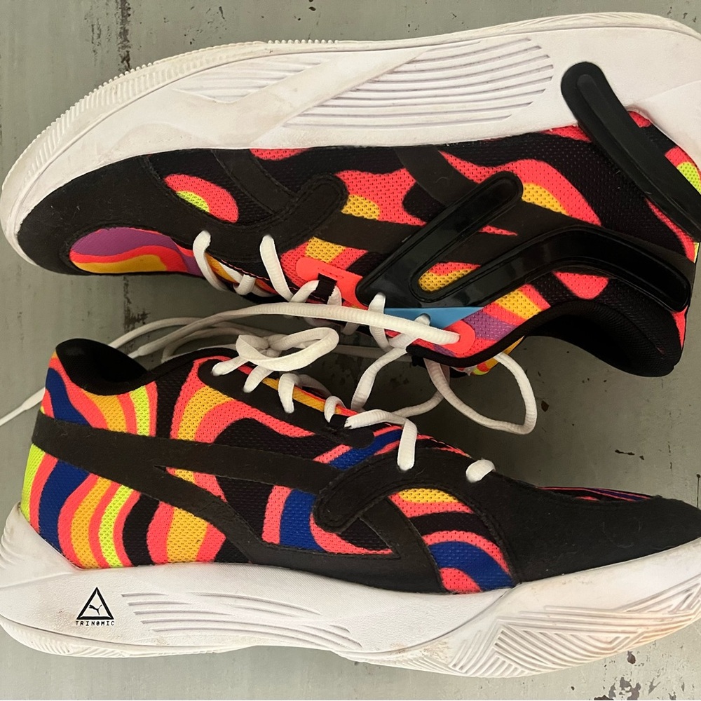 Puma athletic shoes size 7.5